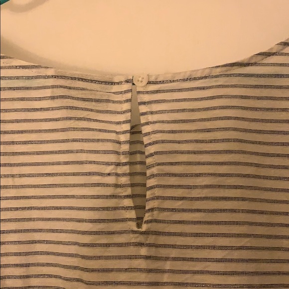 Quarter length sleeved striped blouse - Picture 3 of 5